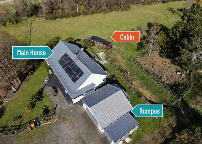 Farm Homestead Just 10min From The